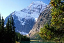 北京国安战平卡昂，保持中游位置稳定